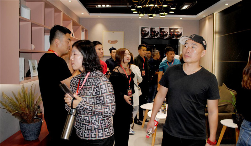 “品牌正年轻,千店计划”固诺家居2019年事业合伙人缔约峰会圆满成功!