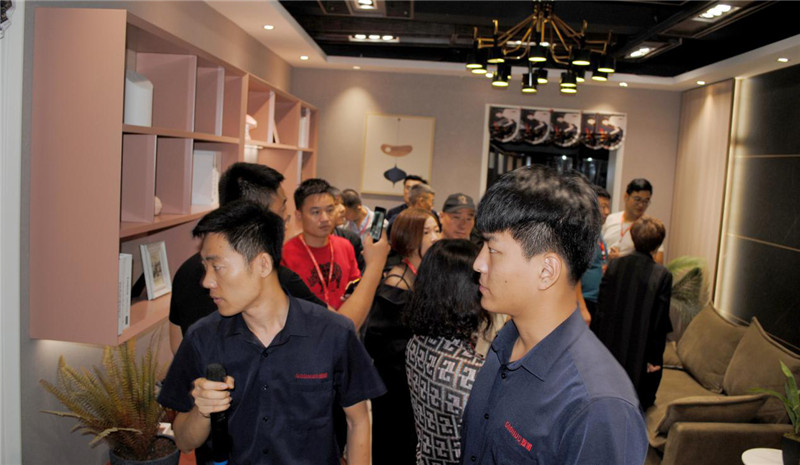 “品牌正年轻,千店计划”固诺家居2019年事业合伙人缔约峰会圆满成功!